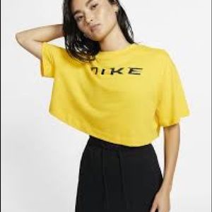 NWT Nike crop yellow tee size M